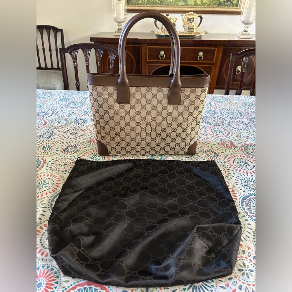 Vintage Gucci Medium Zip Tote w/ dust bag